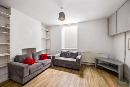 4 bedroom terraced house to rent - Photo 2