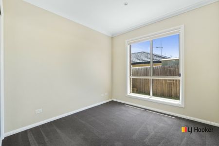 Four bedroom family home - Photo 3