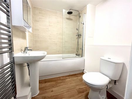 Kirby Heights, Fourier Grove, Dartford, DA15RX - Photo 5