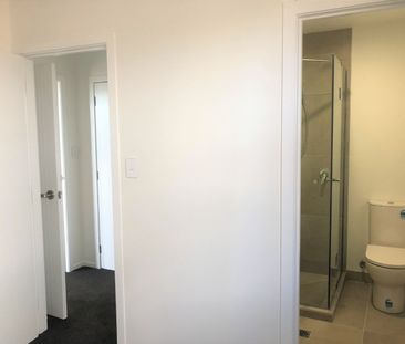 Exquisite, near new, three-bedroom residence your new home. - Photo 4