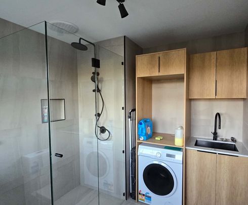 Westmeadows - Photo 1