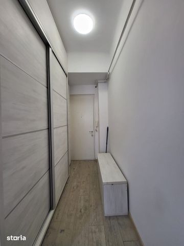 Palatul de Justitie.Garson. de inchiriat,centrala proprie, mob/utilata - Photo 2