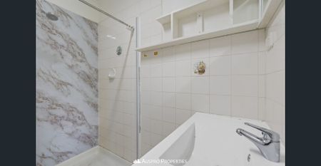 Convenient Location - Photo 3