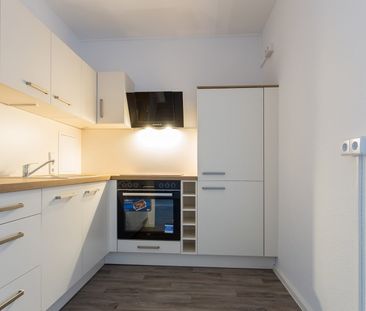 **Frisch renoviert und Einbauküche** - Foto 4