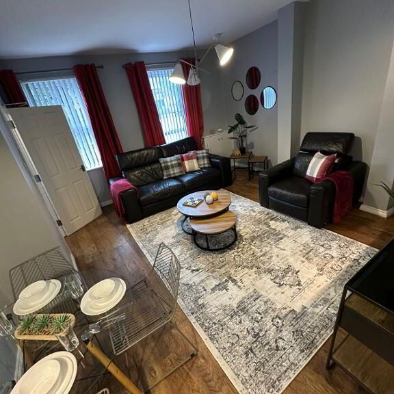 Room 4, 229 Donegall Rd, Belfast, BT12 5NB - Photo 1