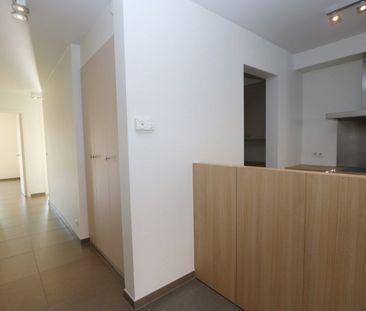 Ongemeubeld - Prachtig woonappartement (120m²) met staanplaats in h... - Photo 1