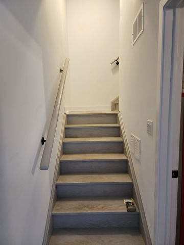 For Lease - 27 Wagon Lane, Barrie, Ontario - Photo 2