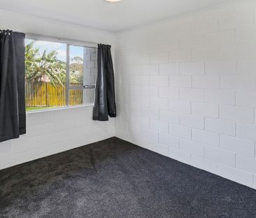 One bedroom unit with water included! - Photo 2