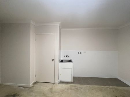 14 Bevington Bend, LAVINGTON NSW 2641 - Photo 4