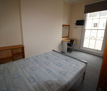 8 Bed Student Accommodation - Photo 4