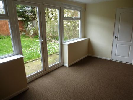 Vanguard Close - Photo 3