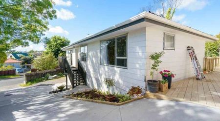 Charming 3-Bedroom Home in Massey - Photo 3