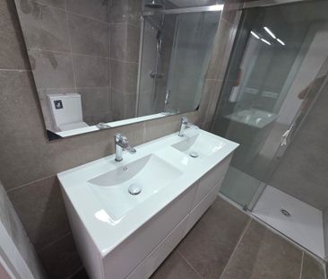 Dúplex de alquiler en Carrer de Severo Ochoa, Ca n'Aurell - Photo 3