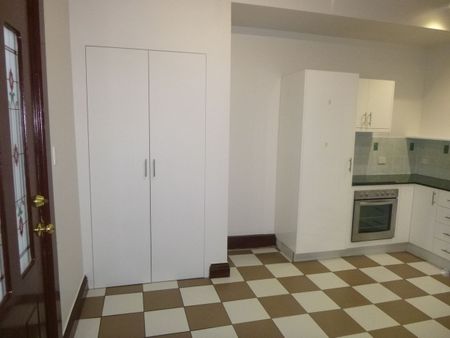 "Character and Charm"! - Photo 4