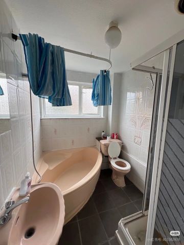 Room in a Shared House, Cruikshank Road, E15 - Photo 3