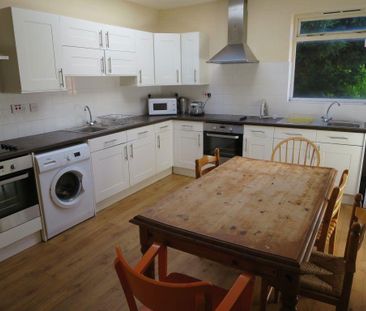 6 bedroom flat to rent - Photo 2