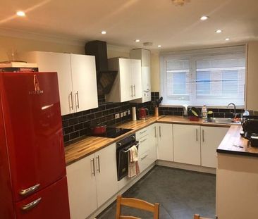 3 Bed Maisonette, Grange Road, E13 - Photo 6