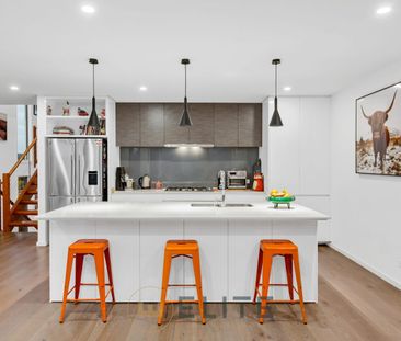 Popular Berwick Location - Contemporary Living - Photo 5