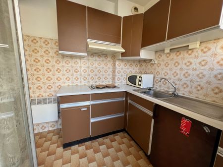 Location Appartement 1 pièce 27m² TOULON 83100 - Photo 3