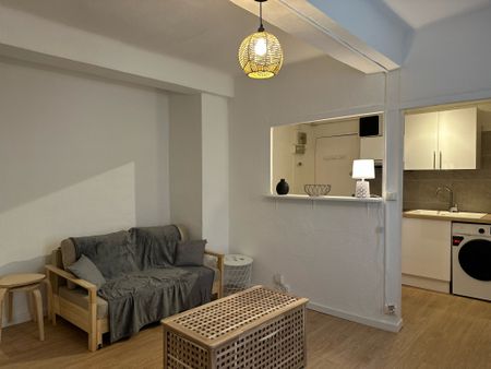 Location Appartement 1 pièce 25m² TOULON 83000 - Photo 5