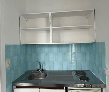 STUDIO - RUE AMIRAL LINOIS - 23 m² - Photo 3