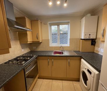 3 bedroom semi-detached house to rent - Photo 4