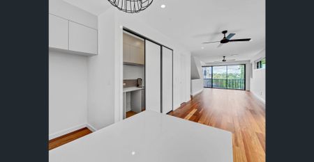 GREAT Home in GREAT position - Photo 3