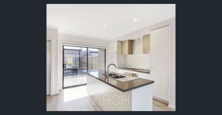 Townhouse opposite the park! - Photo 4