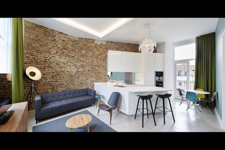 2 Bed Flat, Southwark Street, SE1 - Photo 2