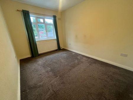 3 bedroom flat to rent - Photo 4