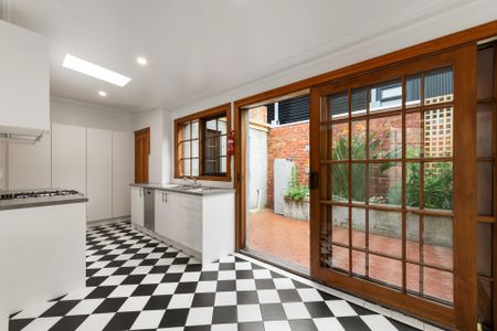 16 Raphael Street, Abbotsford, VIC 3067 - Photo 4
