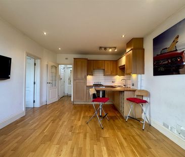Butler Avenue, Harrow - Photo 5