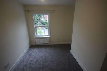 Spring Lane, Farnham Royal, Slough, SL2 - Photo 4