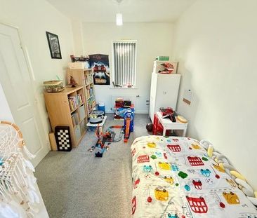 2 bedroom semi-detached house to rent - Photo 5