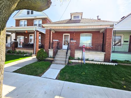 For Lease - 214 Fairfield Avenue, Hamilton, Ontario - Photo 3
