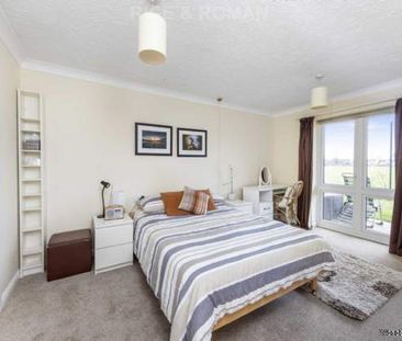 1 bedroom property to rent in Teddington - Photo 5