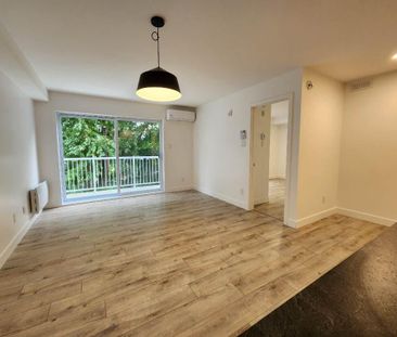 NOUVEAU**3 ½ avec BUREAU et STATIONNEMENT** Ste-Foy - Photo 4