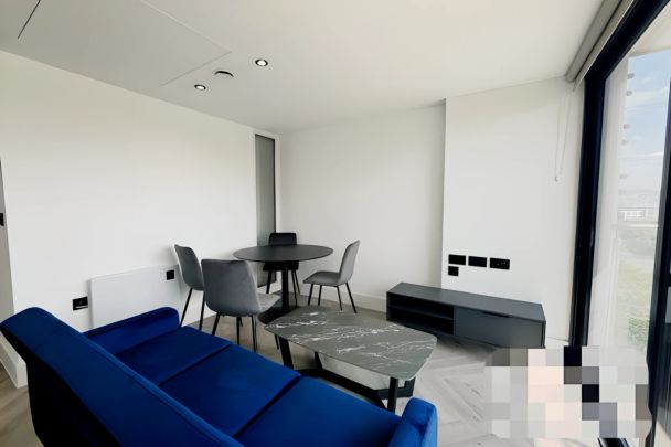 Studio - Photo 1