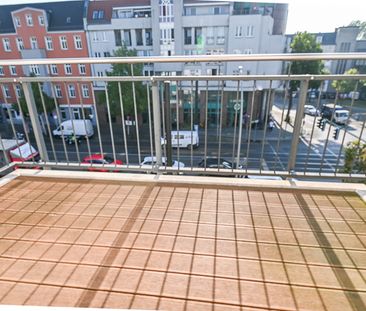 KOMFORTABEL UND VERKEHRSGÜNSTIG WOHNEN - BALKON, FUSSBODENHEIZUNG, EINBAUKÜCHE, PARKETT und Aufzug - Foto 5