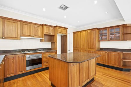 Gracious Semi with Unique Features and Inground Pool - Photo 5