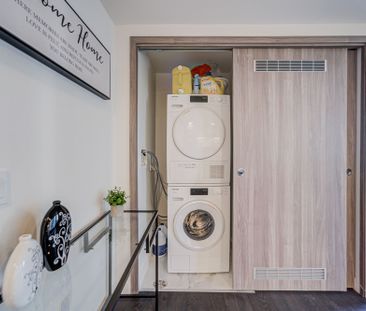 For Lease - 1 Concord Cityplace Way Unit# 303, Toronto, Ontario - Photo 1