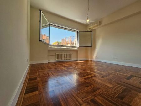 4 room luxury Flat for rent in Madrid, Spain - Photo 3