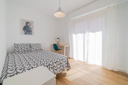 Avinguda de Blasco Ibáñez, Valencia, Valencian Community 46022 - Photo 5