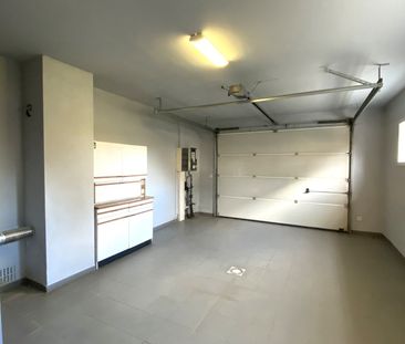 KARAKTERVOLLE WONING MET ZONGERICHTE TUIN | 4 SLPKS | 2 GARAGES - Foto 6