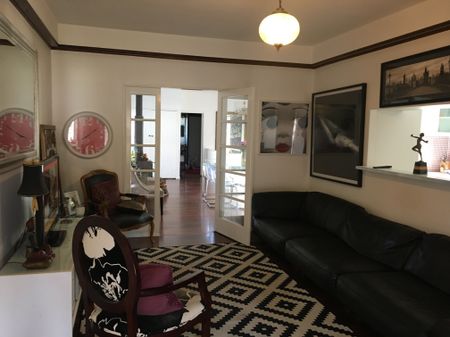 Holland Park - Photo 2