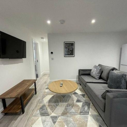 2 bedroom house share to rent - Photo 1