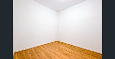 2 Bedroom Apartment With Washing machine and fridge - Photo 2