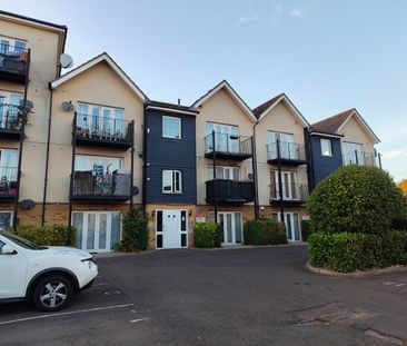 2 Bed Flat, Blackthorn Road, IG1 - Photo 3