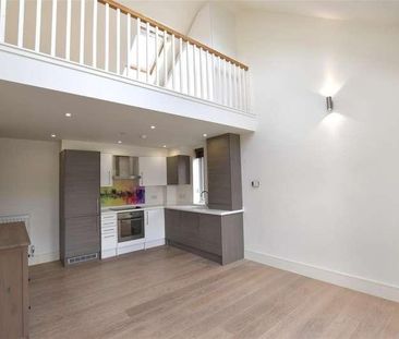 Hooley Lane, Redhill, RH1 - Photo 2
