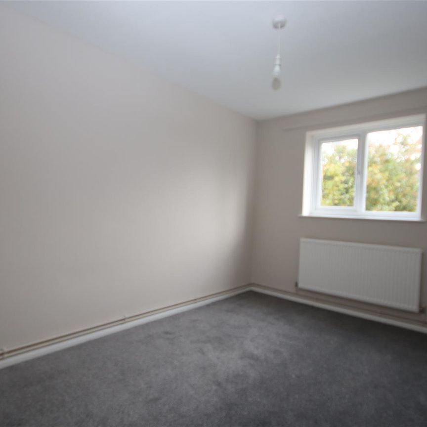 1 bedroom Apartment to let - Photo 1